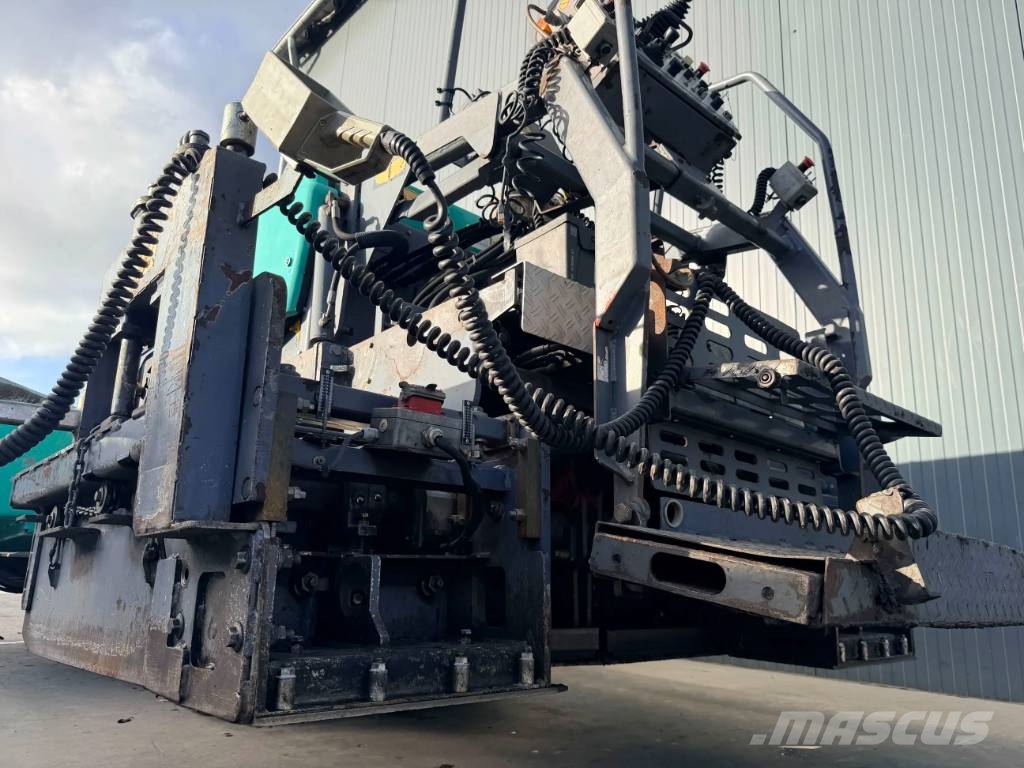 Vögele SUPER 800 Asfalta klājēji