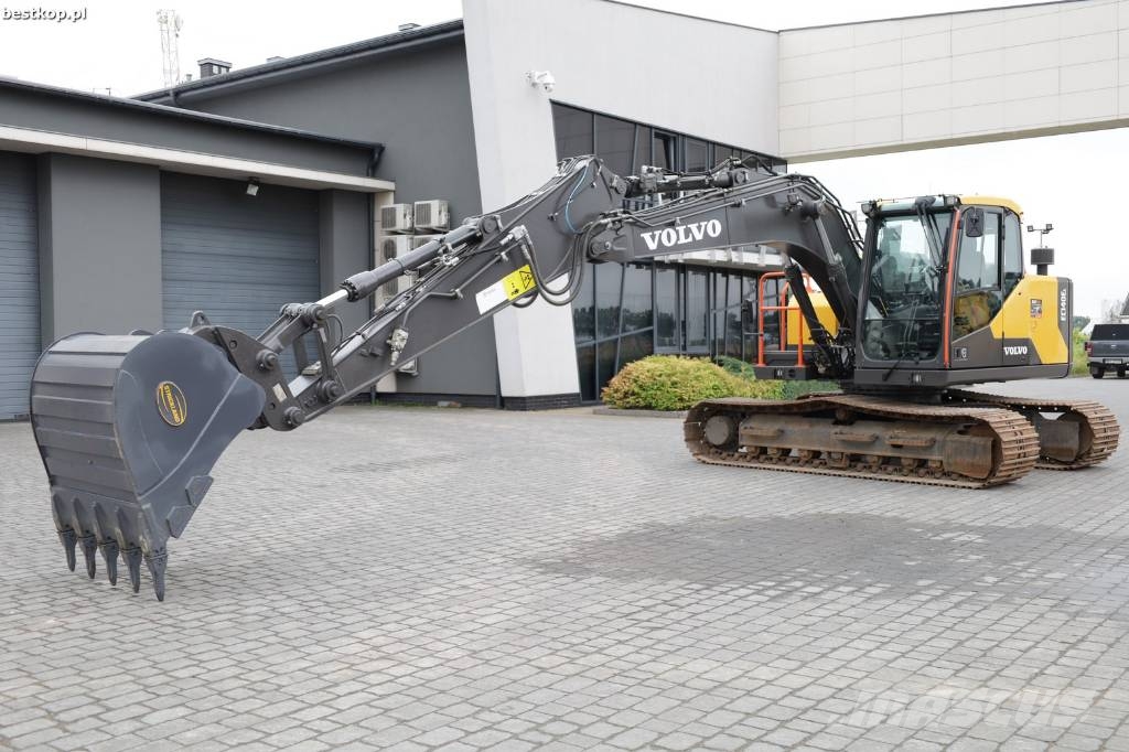 Volvo EC 140 EL حفارات زحافة
