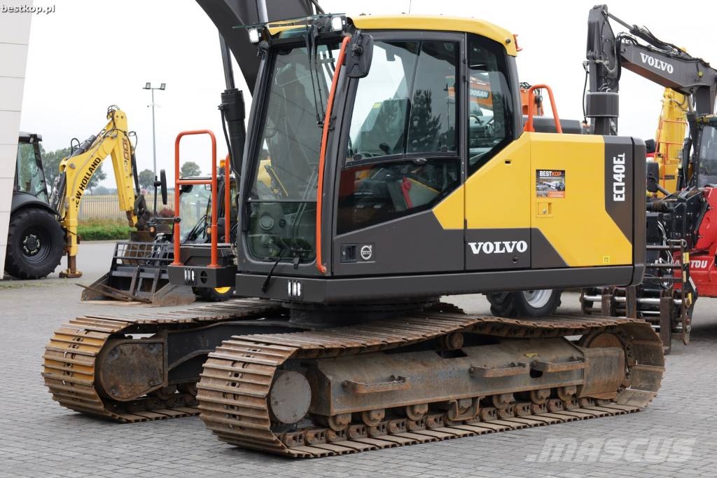 Volvo EC 140 EL حفارات زحافة
