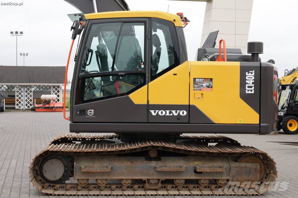 Volvo EC 140 EL حفارات زحافة
