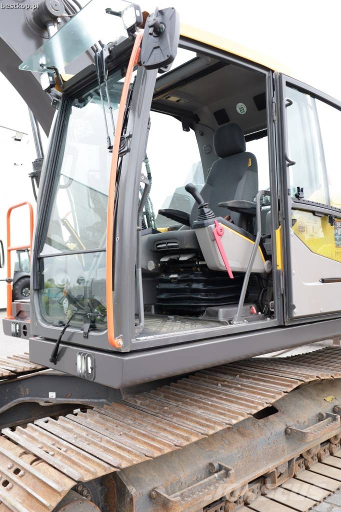 Volvo EC 140 EL حفارات زحافة