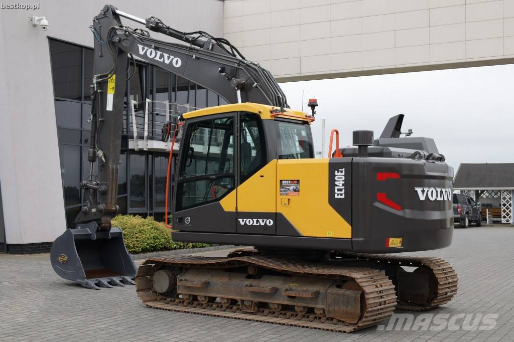 Volvo EC 140 EL حفارات زحافة