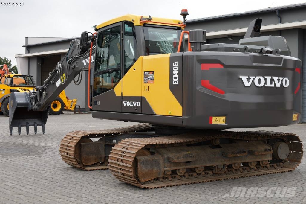 Volvo EC 140 EL حفارات زحافة