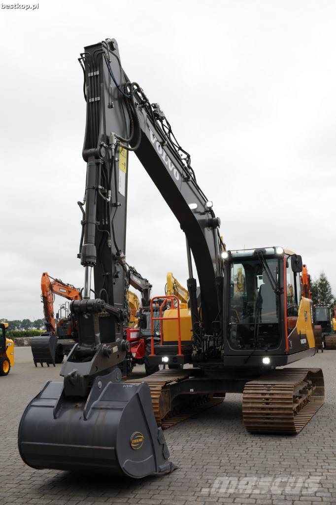 Volvo EC 140 EL حفارات زحافة