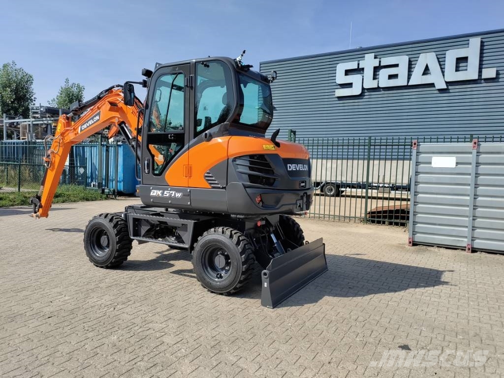Develon DX57W-7 Міні-екскаватори < 7т