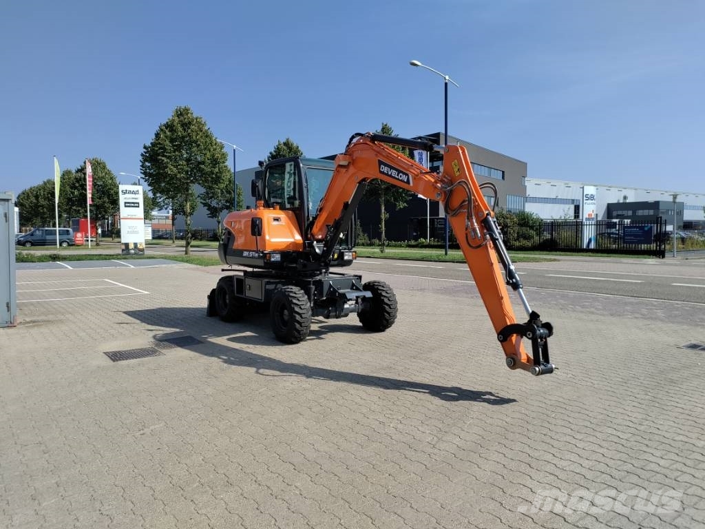 Develon DX57W-7 Міні-екскаватори < 7т