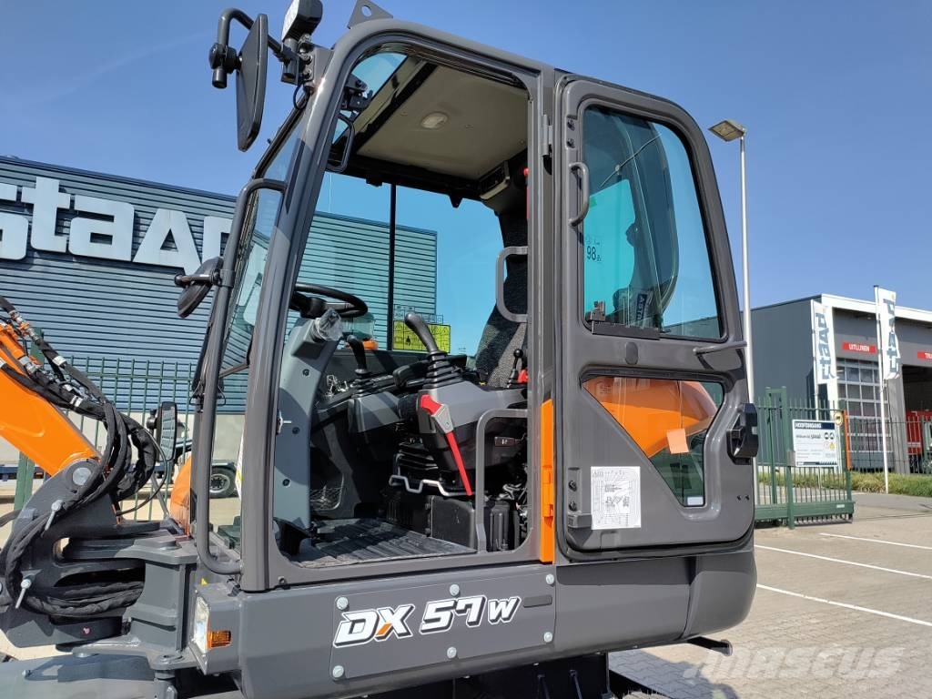 Develon DX57W-7 Міні-екскаватори < 7т