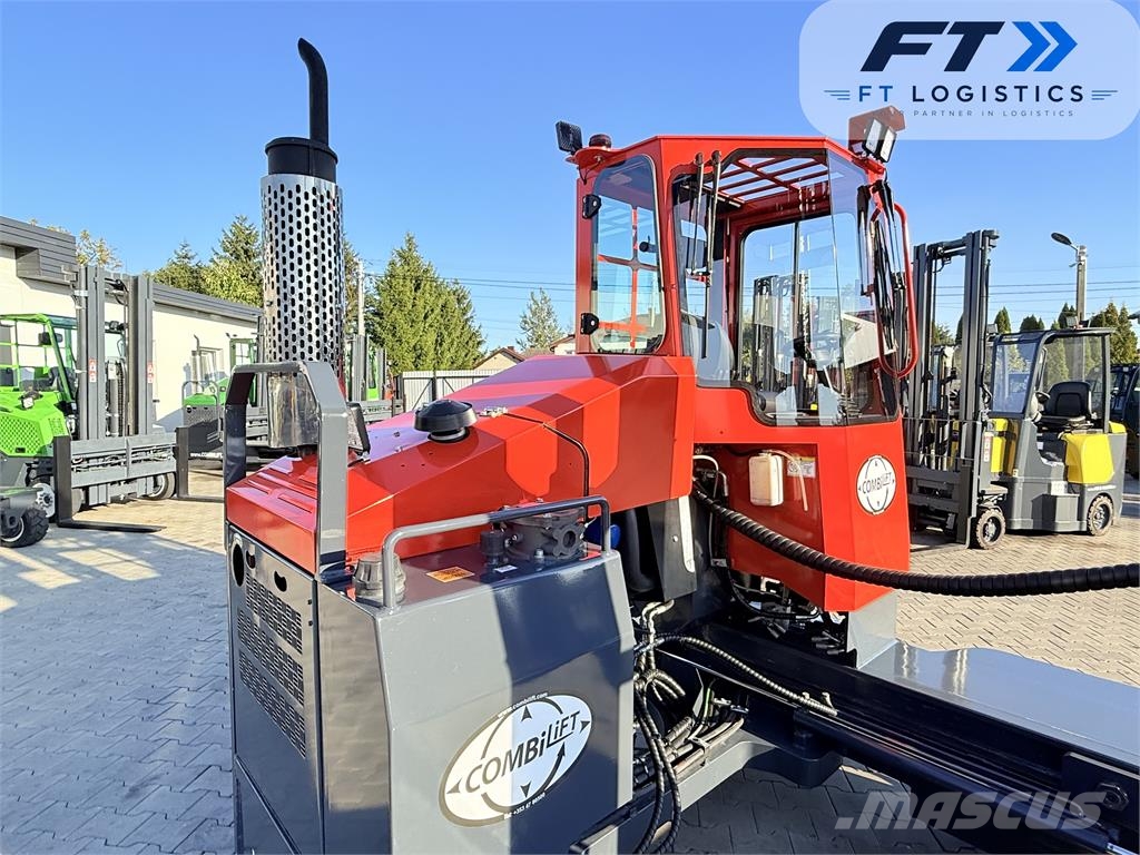 Combilift C4500 | GAS | TRIPLEX 8400 | WIDE FORK POSITIONER Nelitietrukit