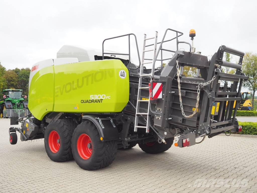 CLAAS QUADRANT 5300 FC EVOLUTION Ķīpu preses