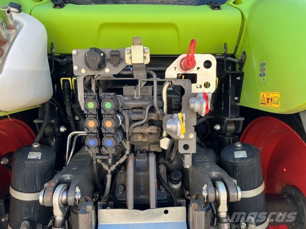CLAAS Arion 460 CIS Traktory