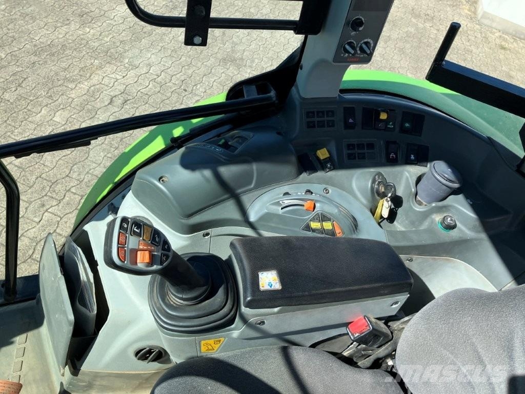 CLAAS Arion 460 CIS Traktory