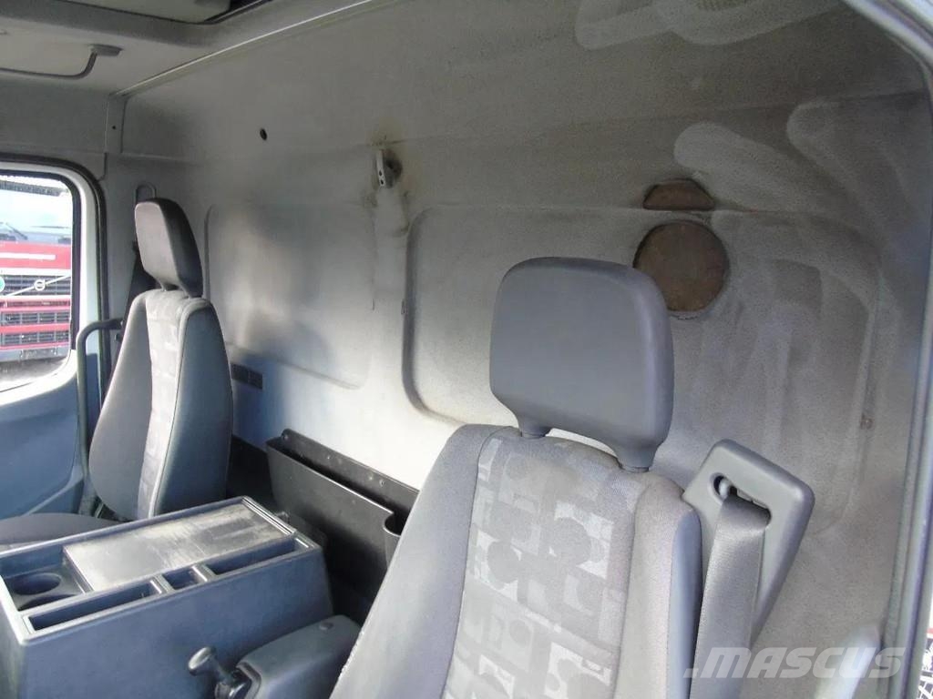 Mercedes-Benz Atego 1218 + euro 5 + lift Samochody ciężarowe ze skrzynią zamkniętą