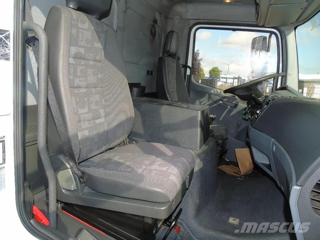 Mercedes-Benz Atego 1218 + euro 5 + lift Samochody ciężarowe ze skrzynią zamkniętą