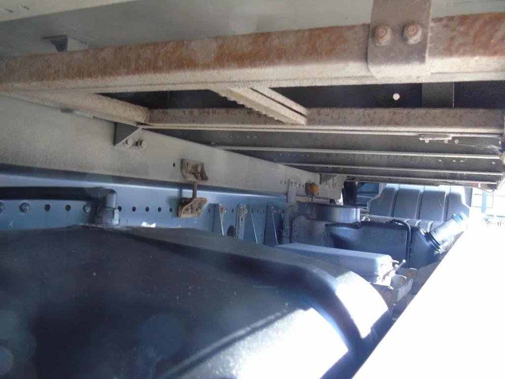 Mercedes-Benz Atego 1218 + euro 5 + lift Samochody ciężarowe ze skrzynią zamkniętą
