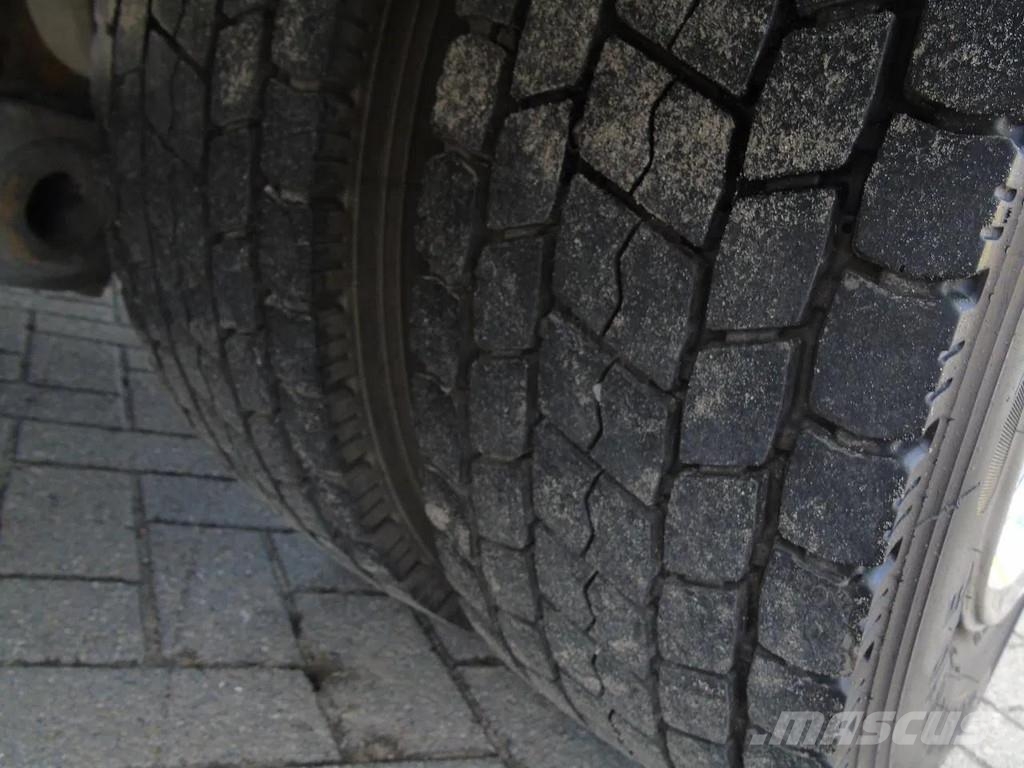 Mercedes-Benz Atego 1218 + euro 5 + lift Samochody ciężarowe ze skrzynią zamkniętą