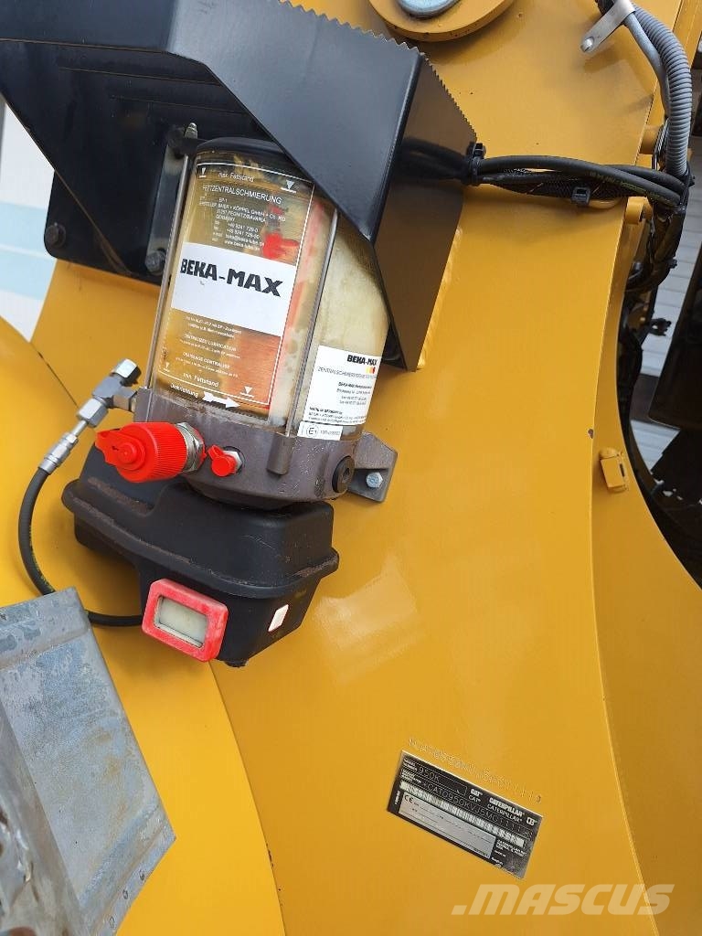 CAT 950K Kolesové nakladače