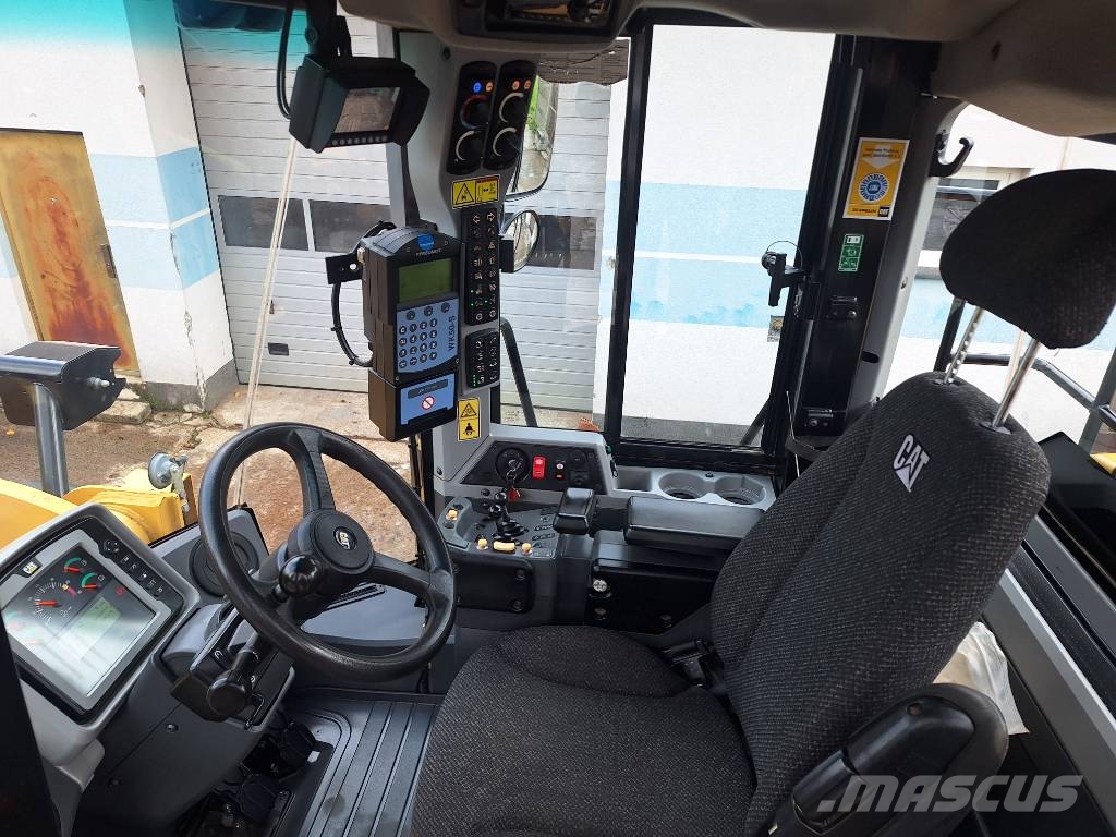 CAT 950K Kolesové nakladače