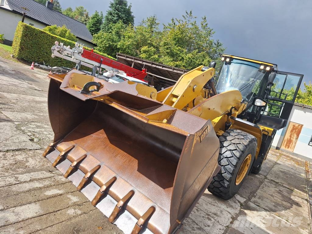 CAT 950K Kolesové nakladače