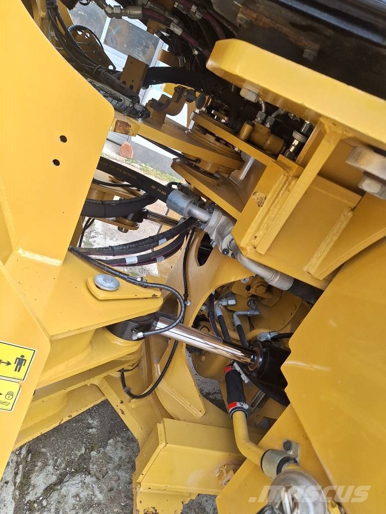 CAT 950K Kolesové nakladače