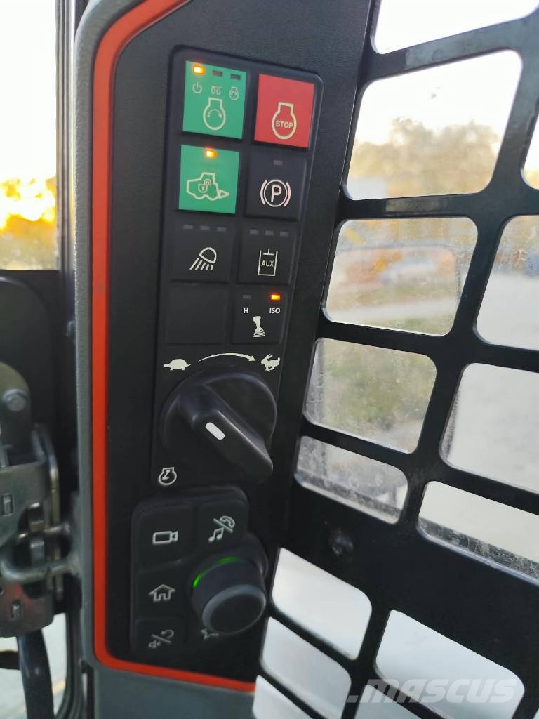 Bobcat S 76 Skid steer loaders