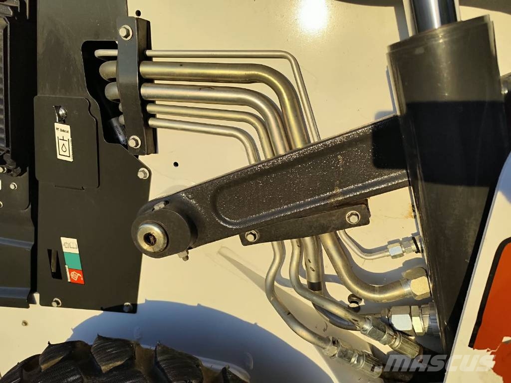 Bobcat S 76 Skid steer loaders