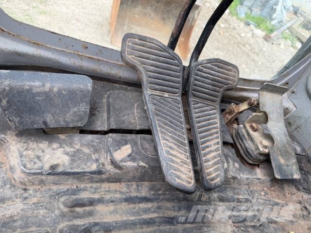 New Holland E 70 SR Midigraafmachines 7t - 12t