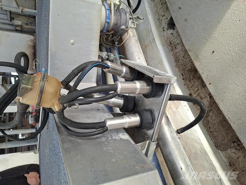  Boumatic 36 inside rotary ماكينات وملحقات مواش أخرى