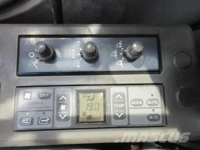 Hitachi ZX 160 W Gumikerekes kotrók