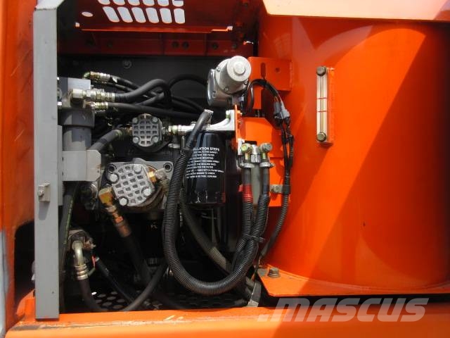 Hitachi ZX 160 W Gumikerekes kotrók