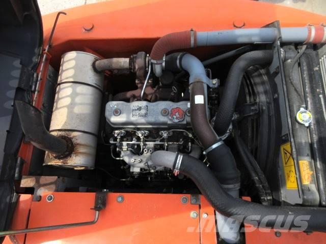 Hitachi ZX 160 W Gumikerekes kotrók
