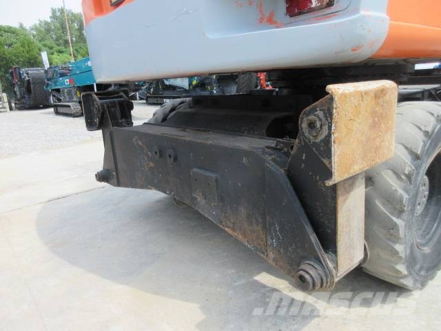 Hitachi ZX 160 W Gumikerekes kotrók