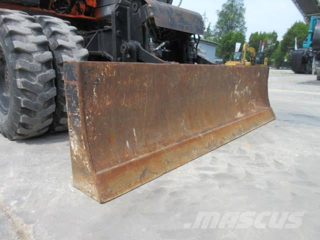 Hitachi ZX 160 W Gumikerekes kotrók