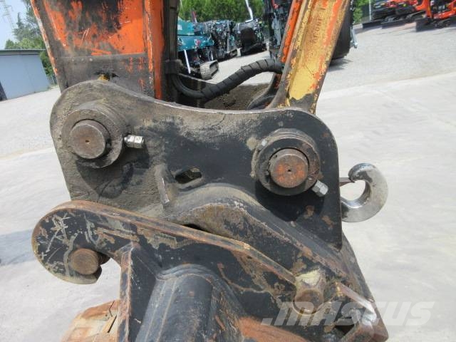 Hitachi ZX 160 W Gumikerekes kotrók