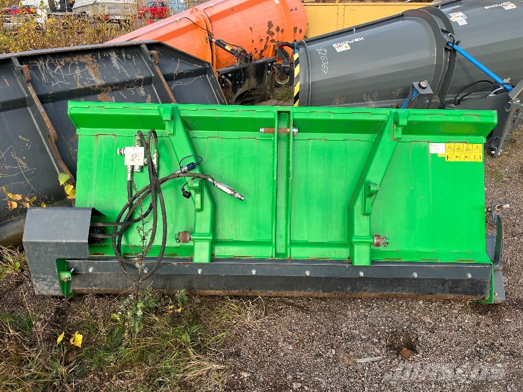 Sami SL 2000 Hiekan- ja suolanlevittimet