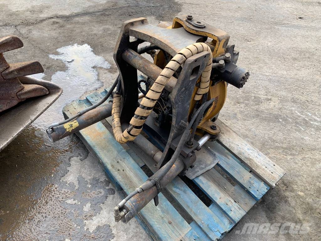Fiat-Kobelco EX135W+Rototilt Εκσκαφείς με τροχούς - λάστιχα