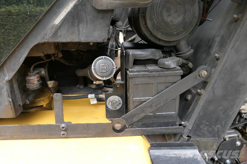 CAT 908 Radlader