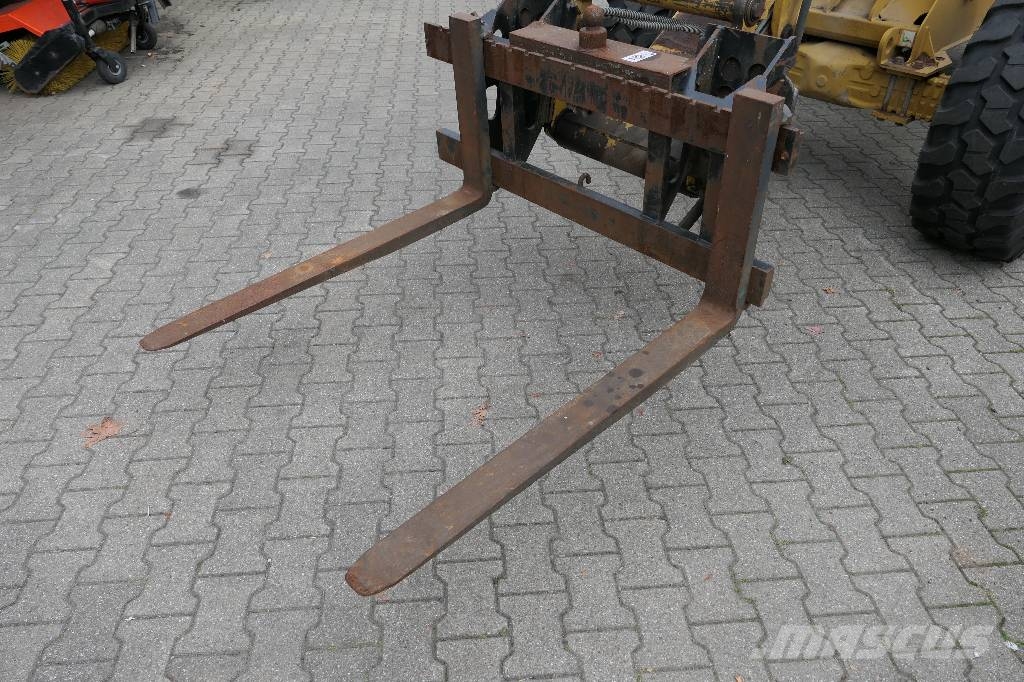 CAT 908 Radlader