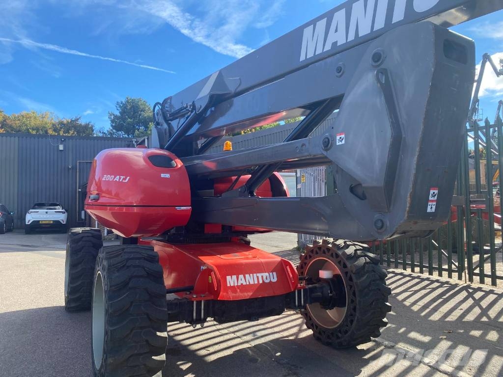 Manitou 200 ATJ Articulated boom lifts