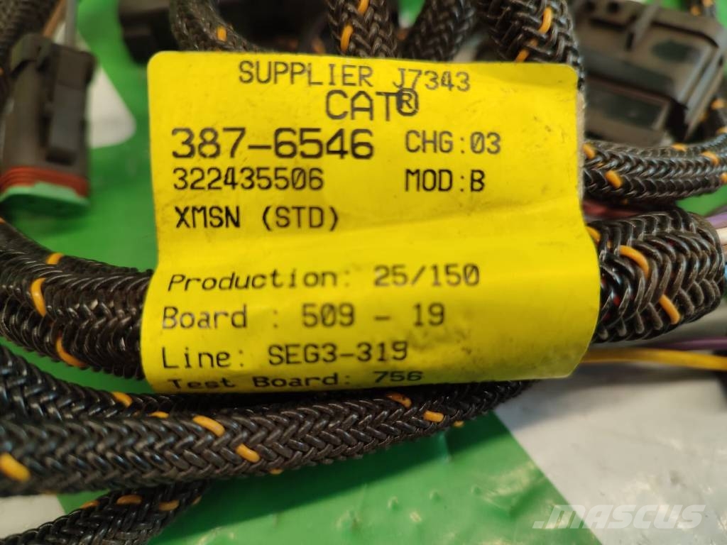 CAT 387-6546 CAT 420 Gearbox Wiring Harness Sähkö ja elektroniikka