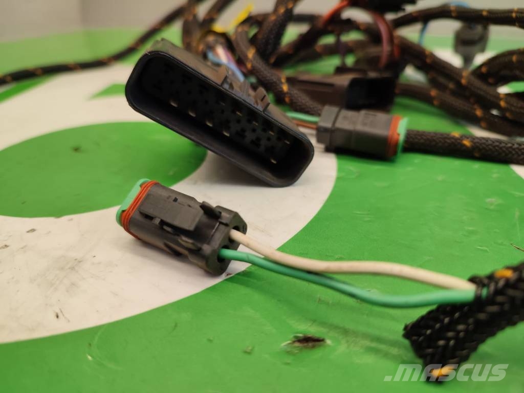 CAT 387-6546 CAT 420 Gearbox Wiring Harness Sähkö ja elektroniikka