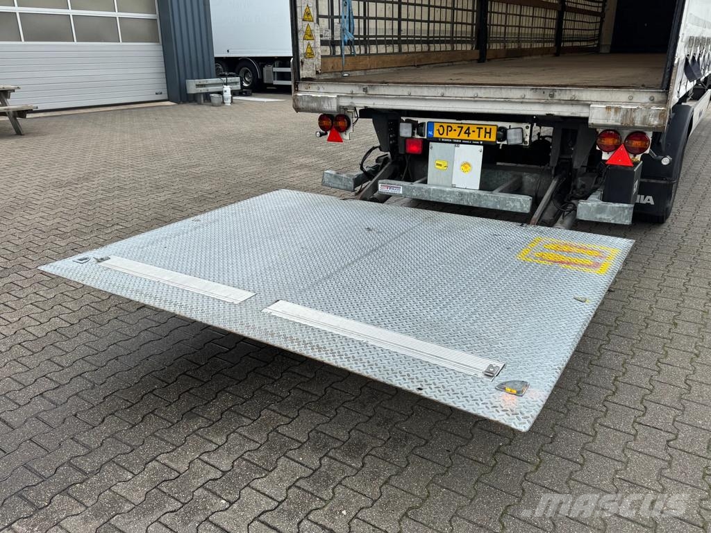 Krone City / Schuifzeil-Dak / 2500kg Laadklep / Stuur-as Schuifzeilen
