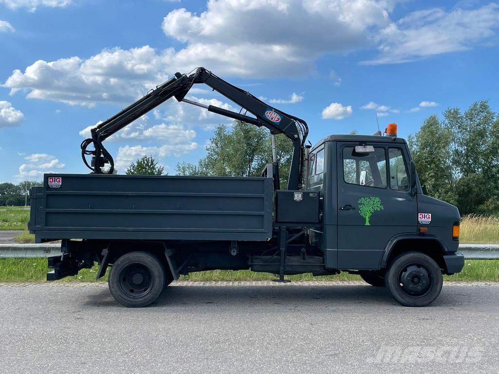 Mercedes-Benz 4x2 809D Egyéb