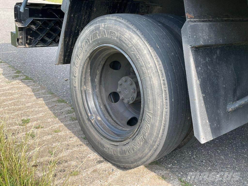 Mercedes-Benz 4x2 809D شاحنات أخرى