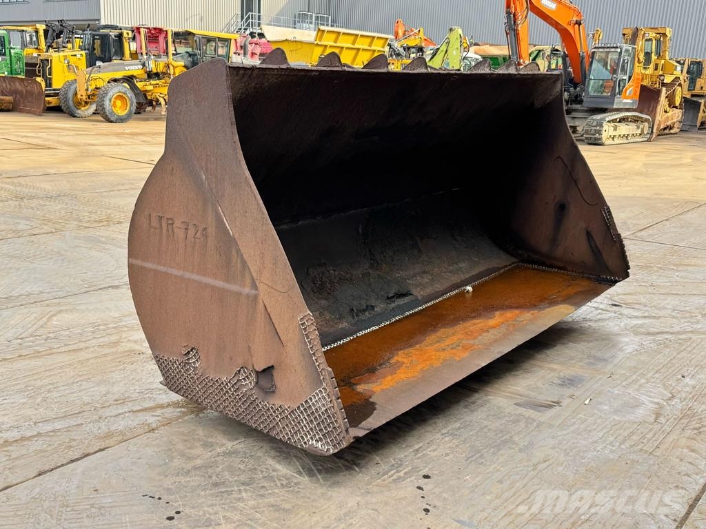 CAT 980 Buckets