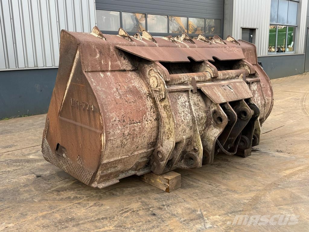 CAT 980 Buckets