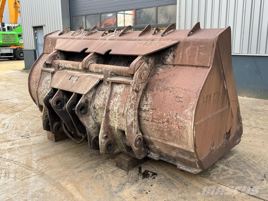 CAT 980 Buckets