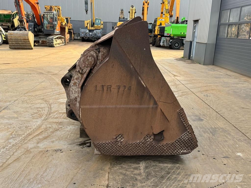 CAT 980 Buckets