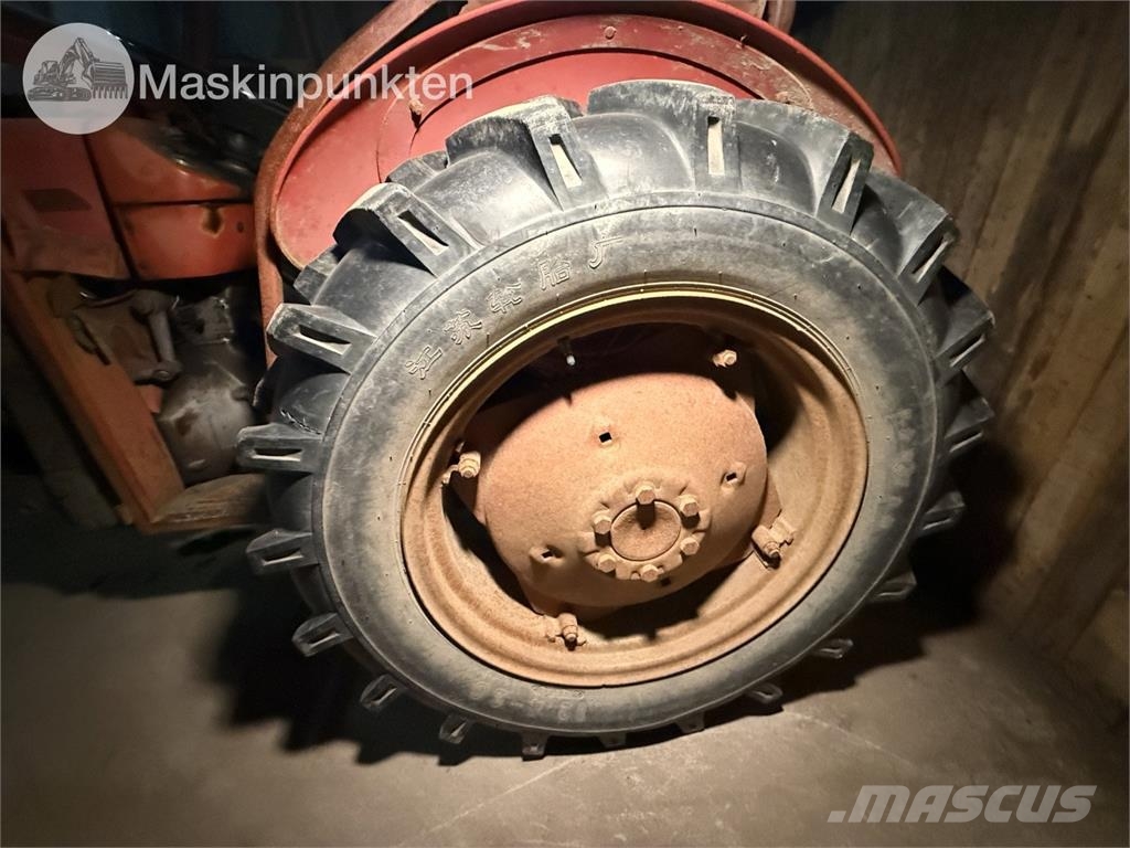 Massey Ferguson Ferguson 130 Tractores