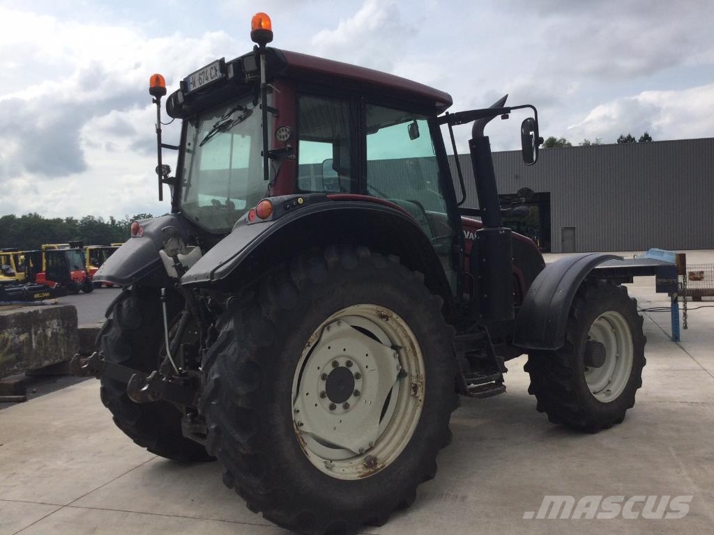 Valtra N123 Tratores Agrícolas usados