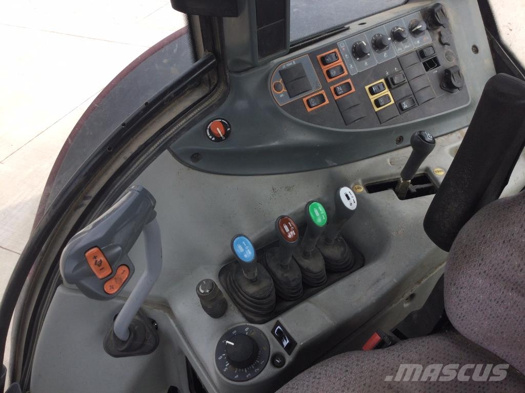 Valtra N123 Traktorok
